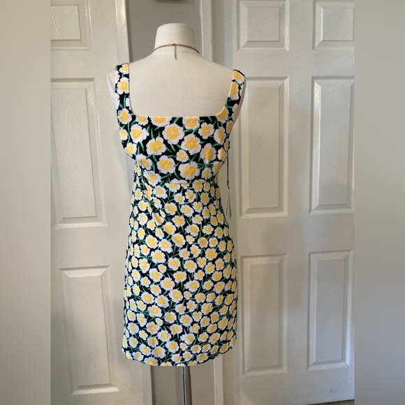 COPY - Diane Von Furstenberg Floral Mini Shift Dress Size 2 - Picture 7 of 11